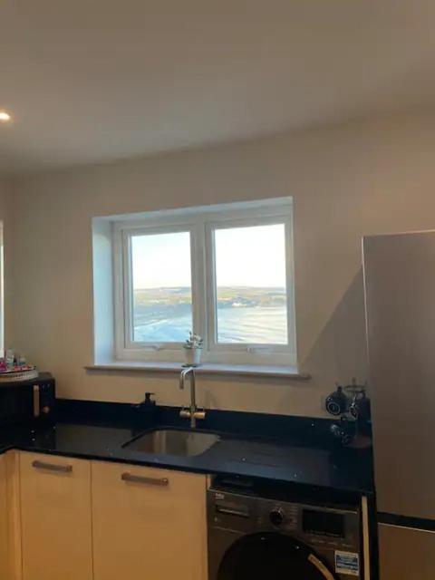 Spectacular 2 Bedroom Balcony Sea View Flat Scarborough Kültér fotó