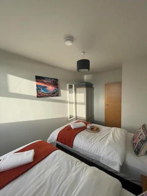 Spectacular 2 Bedroom Balcony Sea View Flat Scarborough Kültér fotó