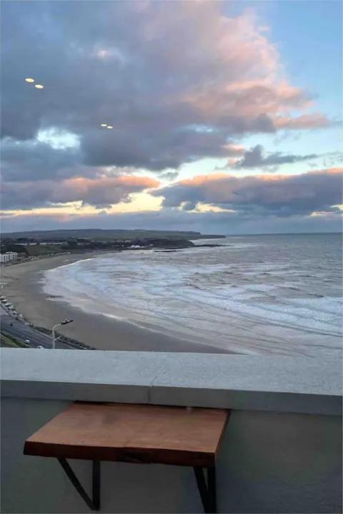 Spectacular 2 Bedroom Balcony Sea View Flat Scarborough Kültér fotó