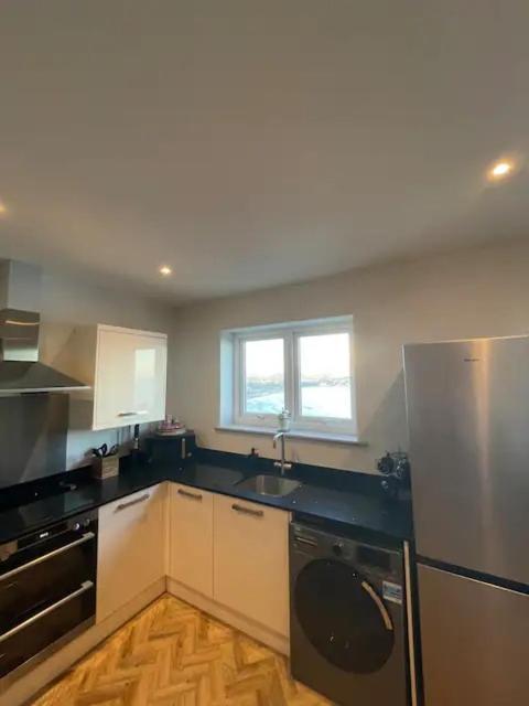 Spectacular 2 Bedroom Balcony Sea View Flat Scarborough Kültér fotó