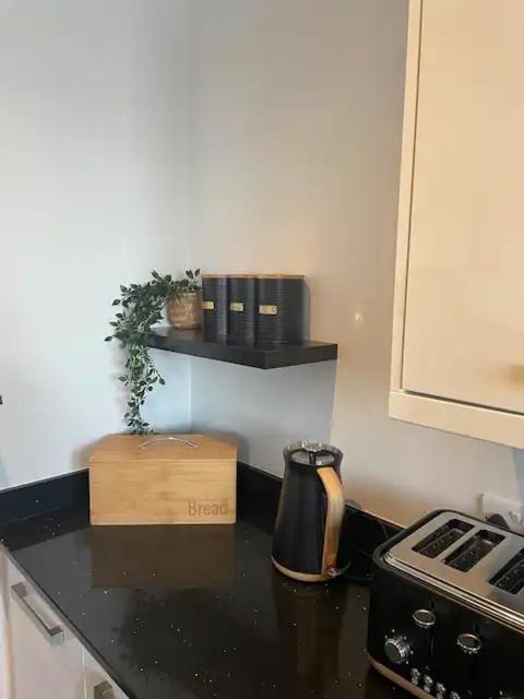 Spectacular 2 Bedroom Balcony Sea View Flat Scarborough Kültér fotó